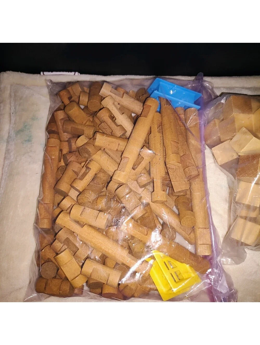 Vintage Lincoln Logs/Square Building Blocks/Dinosaur Parts/Robot Snap Blocks LOT